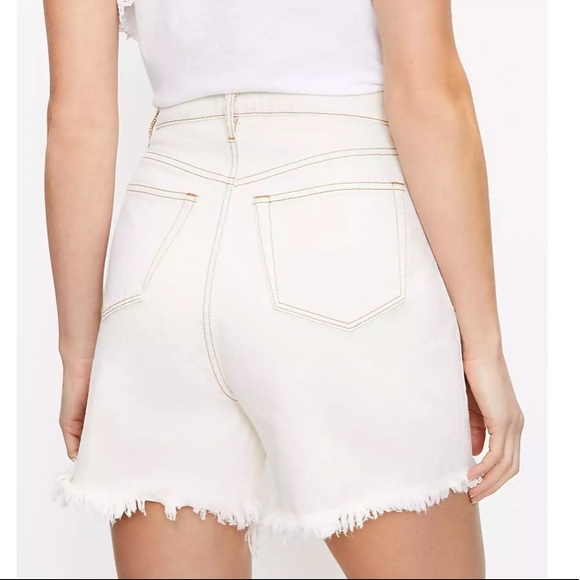 NWT LOFT Frayed High Waist Boyfriend Shorts In Whitewashed - Picture 3 of 3